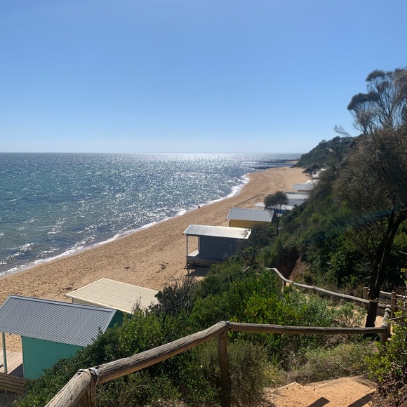 Meet your Posher, Sinead - Picture 1 of 1